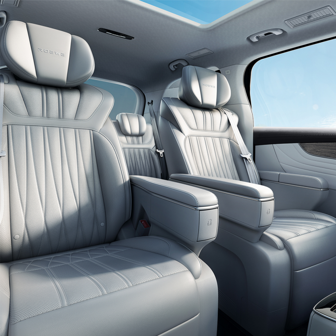 2023 MPV EV Car 7 Seats Roewe Imax8 For Travelling New Energy Vehicle Long Range 5