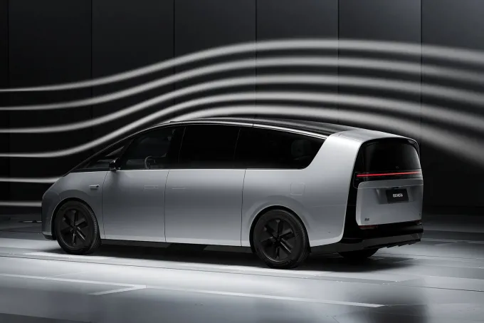 2023 Lixiang Mega MPV EV Car Pure Electricity 544hp 4wd 200 miles Front Wheel Drive 3